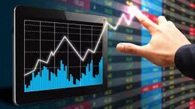 غلق سوق الأسهم بشكل مرتفع 10546 نقطة .. وتداولات قيمتها 2.2 مليار ريال
